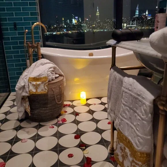 Versace Robe - Picture 7 of 7